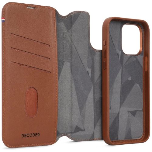 DECODED Leather Case w/MagSafe + Wallet for iPhone 15 Pro - Tan